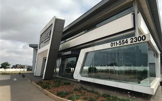 4040 m² Commercial space in Midridge Park
