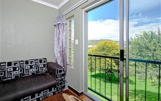 2 Bedroom Apartment in Wilgeheuwel