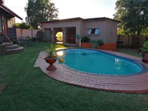 8 Bed House in Daleside