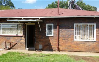 3 Bedroom House in Vanderbijlpark Central