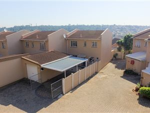 3 Bed Duplex in Bluff