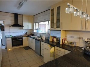 4 Bed House in Amandelrug