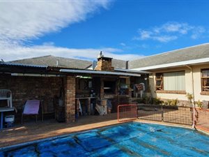 4 Bed House in Amandelrug
