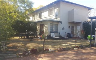 2 Bedroom Apartment in Lakeside Village