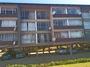 2 Bed Apartment in Rhodesfield