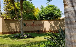 2 Bedroom Apartment in Olympus