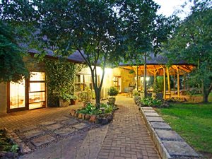 6 Bed House in Lanseria and surrounds