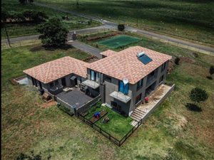 4 Bed House in Blue Saddle Ranches