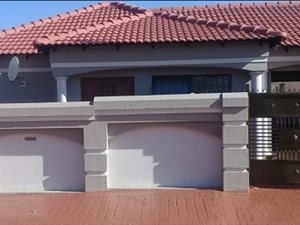 3 Bed House in Clayville