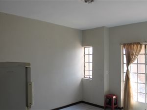 2 Bed Flat in Sharonlea