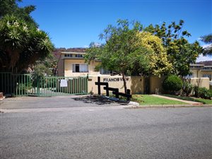 3 Bed Cluster in Mondeor