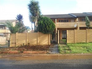 2 Bedroom Simplex in Miravaal