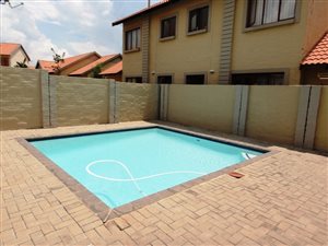 2 Bed Townhouse in Mooikloof Country Residences
