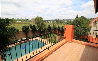 3 Bedroom House in Kyalami Gardens