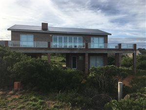 4 Bed House in Jongensfontein