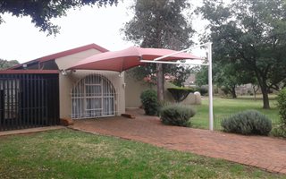 3 Bedroom House in Brackenhurst