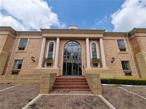 1890 m² Commercial space in Rivonia