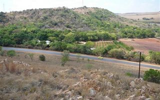 10.7 ha Land available in Donkerhoek