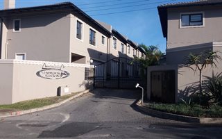 3 Bedroom Duplex in Beacon Bay