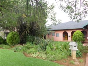3 Bedroom House in Vanderbijlpark CE5