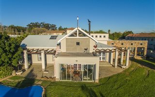 4 Bedroom House in D Urbanvale