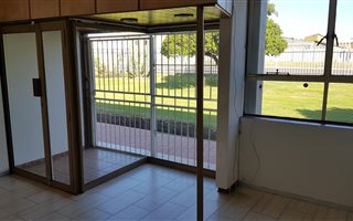 166 m² Industrial space in Dunswart