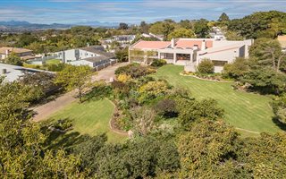 4 Bedroom House in Valmary Park