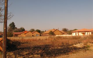 1000 m² Land available in Erasmus