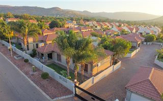 3 Bedroom Apartment in Safari Gardens
