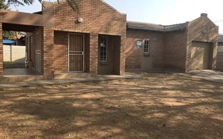 3 Bedroom House in Protea Park