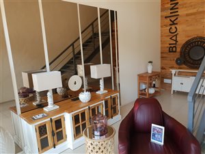 114 m² Industrial space in Fourways