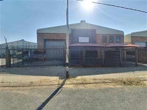 700 m² Industrial space in Robertsham