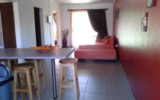 2 Bedroom House in Ravenswood