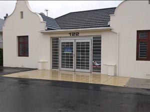 190 m² Commercial space in Strand Central