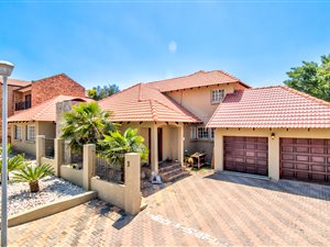 3 Bed House in Van Riebeeck Park