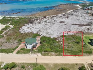880 m² Land available in Suiderstrand