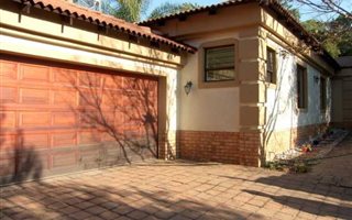 3 Bedroom House in Magaliessig
