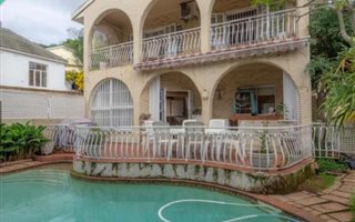 9 Bedroom House in Musgrave