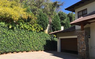 3 Bedroom House in Waterkloof Ridge