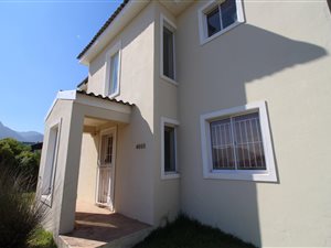 3 Bed House in Bettys Bay