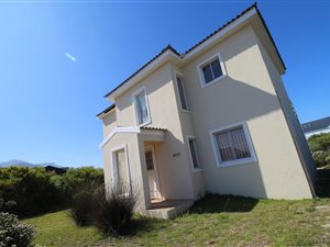 3 Bed House in Bettys Bay