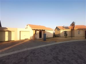 3 Bed Apartment in Helderwyk Estate