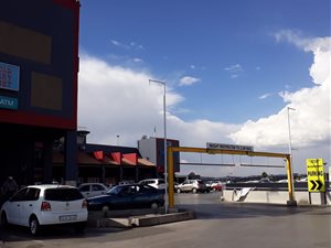 632.359985351563 m² Retail Space in Lyndhurst