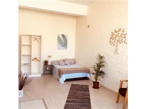 2 Bed Apartment in Lyttelton Manor