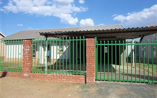 3 Bedroom House in Roodepan