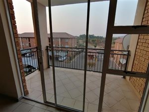3 Bed Flat in Karen Park