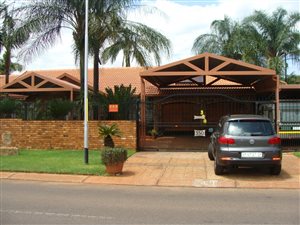 3 Bed House in Montana Park