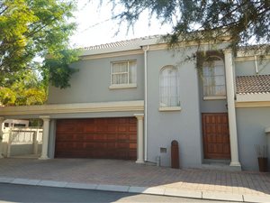 4 Bed House in Highveld