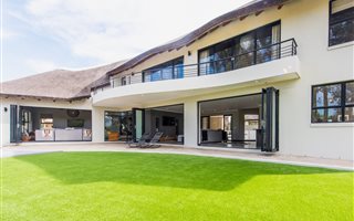 6 Bedroom House in Pearl Valley