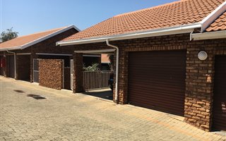 2 Bedroom Simplex in Norkem Park